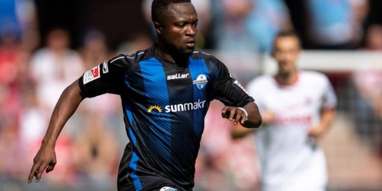 Bernard Tekpetey scores in Paderborn’s heavy win over Greuther Fürth