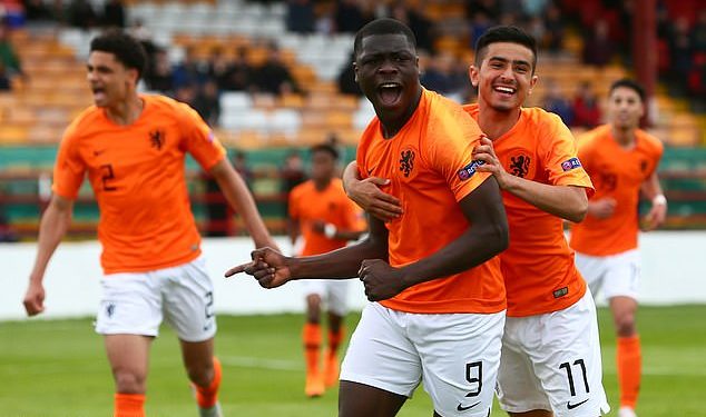Dutch-born Ghanaian sensation Brian Brobbey scores BRACE in Dutch Under 17 win over England