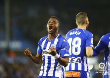 Mubarak Wakaso on target for Deportivo Alaves in win over Girona