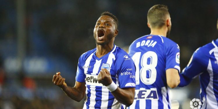 Mubarak Wakaso on target for Deportivo Alaves in win over Girona