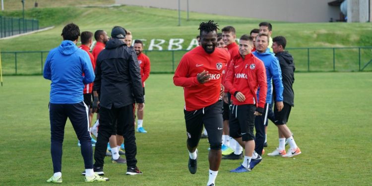 Aziz Tetteh holds first training with Gaziantep FK [+Photos]