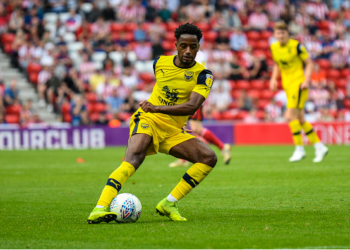 Ghanaian pair Dan Agyei & Tarique Fosu feature for Oxford United in Carabao Cup defeat to Manchester City