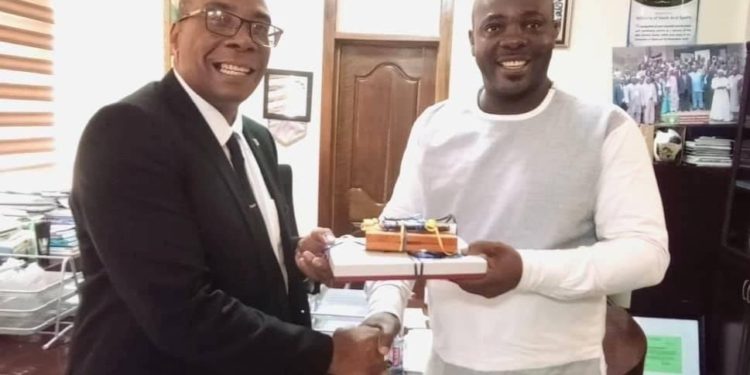 Barbados Sports Minister Pays Courtesy Call On Isaac Asiamah +[Photos]