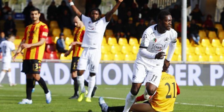 Striker Emmanuel Gyasi nets consolation goal for ten-man Spezia