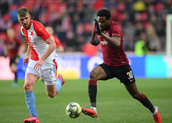 Ghanaian striker Benjamin Tetteh scores in crucial Prague Derby