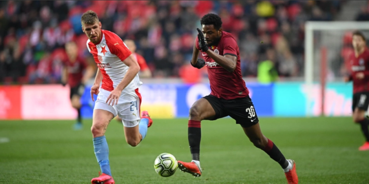 Ghanaian striker Benjamin Tetteh scores in crucial Prague Derby
