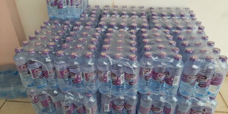 Black Satellites, Starlets receive water donation from Special Ice