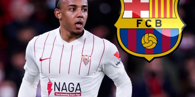 OFFICIAL : Barcelona signs Sevilla center-back Jules Kounde