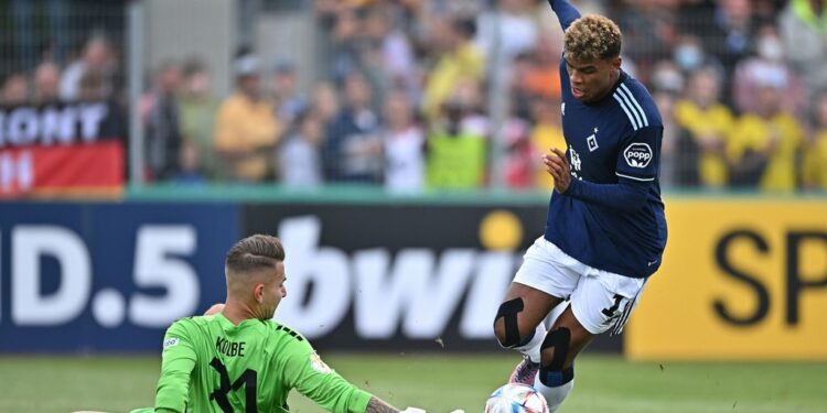 Ghana’s new boy Ransford Yeboah scores again for Hamburg in Bundesliga 2