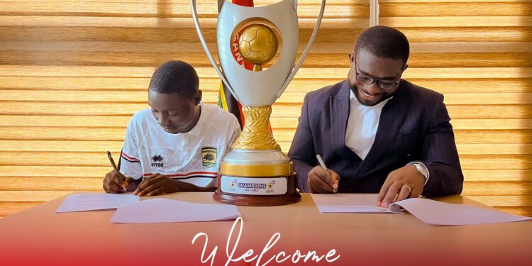 Kotoko officially announce signing of Shadrack Addo from Panthers FC