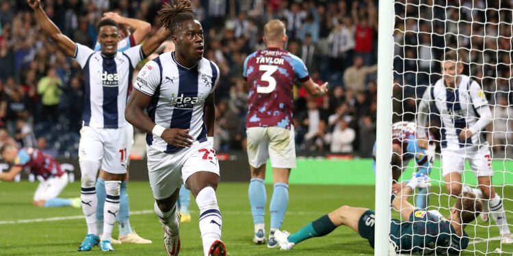 Ghanaian forward Thomas Asante scores debut goal to rescue West Brom from defeat at home