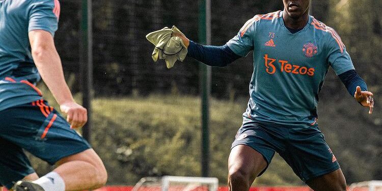 Ghanaian teen sensation Kobbie Mainoo trains with Man Utd 1st team ahead of Arsenal clash