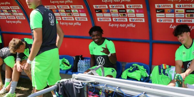 Exclusive: Ghanaian promising midfielder Davis Boateng trains with VfL Wolfsburg first team