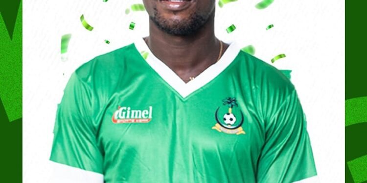 King Faisal sign Godfred Asiamah