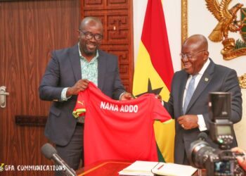 GFA president Kurt Okraku pays visit to Nana Akufo Addo with new jerseys