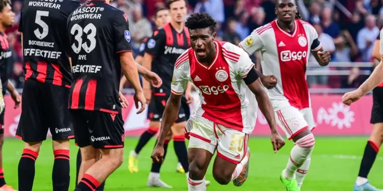 Ajax striker Brian Brobbey ‘honestly admits’  Mohammed Kudus deserves to start ahead of him