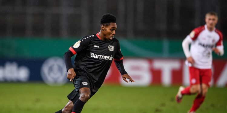 Dortmund, Madrid and Juventus rival United for Jeremie Frimpong