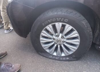 Angry Hearts of Oak fans deflate car tyre of Vincent Odotei Sowah after CAFCC exit
