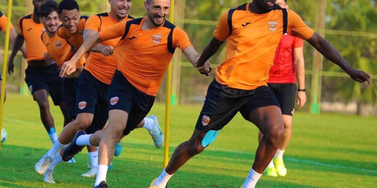 Stay positive- Ghanaian forward Samuel Tetteh all smiles in training
