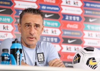 South Korea coach Paulo Bento hopes to make fans proud