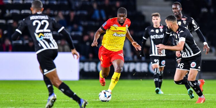 Kevin Danso reacts to RC Lens away win over Angers