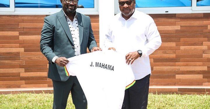 Show the world that we are Ghana – Former president Mahama charges Black Stars