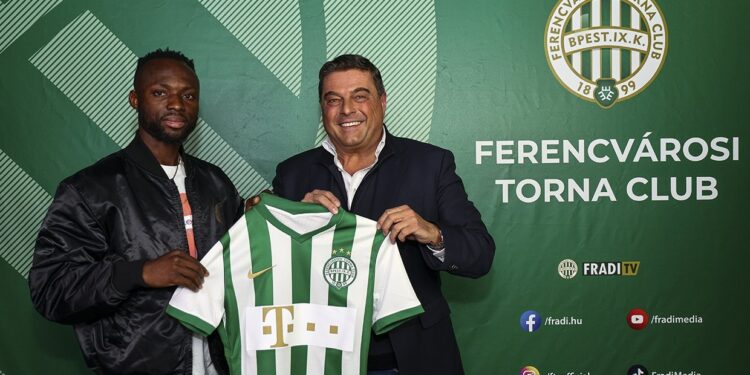 Hungarian giants Ferencvaros pays 300,000 Euros for Kwabena Owusu transfer