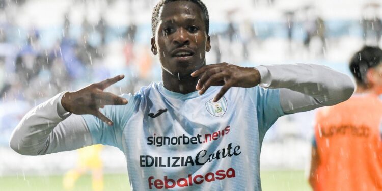 Enyan joins Montevarchi on loan