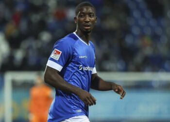 Eintracht Frankfurt chase Patric Pheiffer