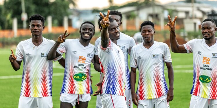 Video: Watch Hearts of Oak train on new Astro-Turf at Pobiman