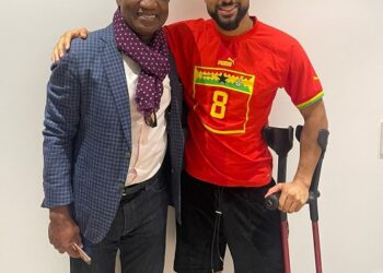 Ghana FA veep Mark Addo visits injured Ghana midfielder Kofi Kyereh