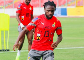 Joseph Paintsil enjoys himself at Black Stars training ahead of Angola showdown