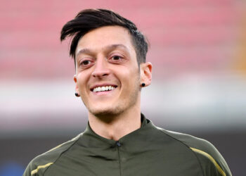 Mesut Ozil announces retirement from football