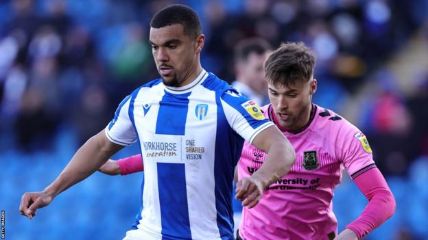 Ghanaian striker Kwesi Appiah out for six weeks with a ‘tibial plateau fracture’