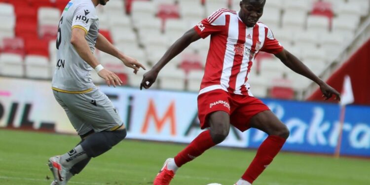 Oliver Arthur lauds Isaac Cofie after goal against Ankaragucu