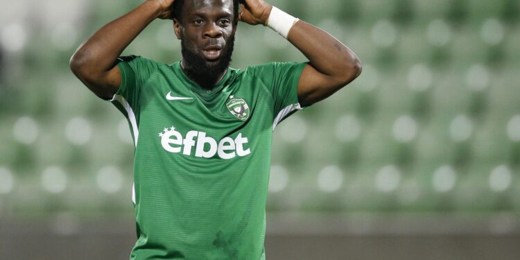 Ghanaian striker Elvis Manu condemns attack on team mate Willems