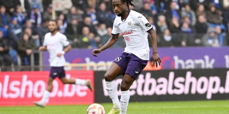 Ghanaian Majeed Ashimeru shines for Anderlecht against Mechelen
