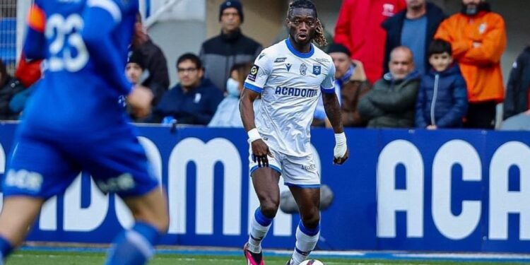 Ghana left-back Gideon Mensah suffers injury as Auxerre beat Troyes
