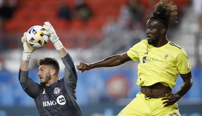 Ghanaian striker Charles Sapong joins Toronto FC