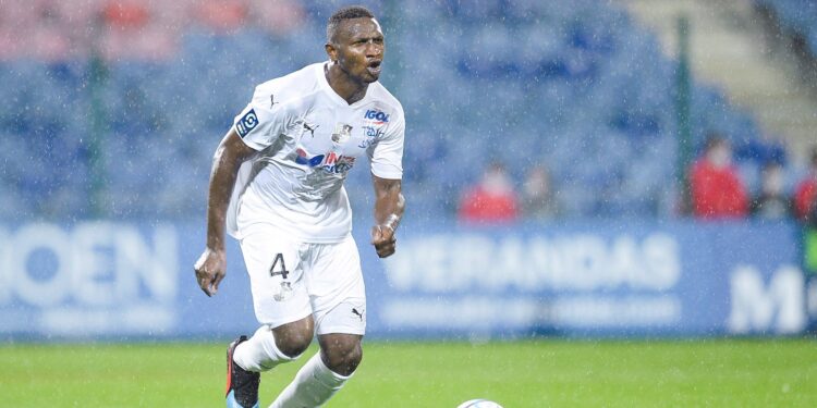 Black Stars defender Nicholas Opoku impresses as Amiens defeat Sochaux in France