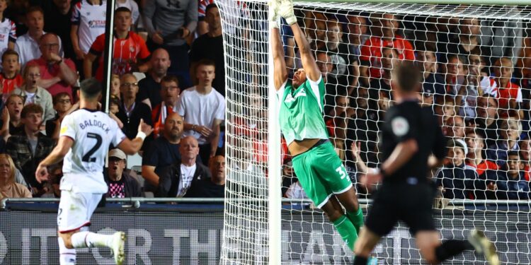 Burton Albion boss lauds Ghana keeper Jordan Amissah