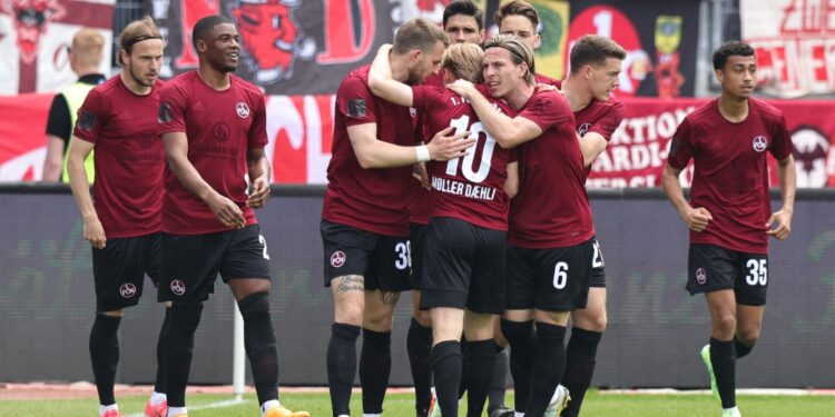 Ghanaian forward Kwadwo Duah scores again for Nürnberg in Germany Bundesliga against Kaiserslautern