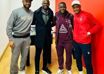 Black Stars assistant coach George Boateng meets Ayew brothers, Kamaldeen Sulemana after Nottingham Forest win over Southampton