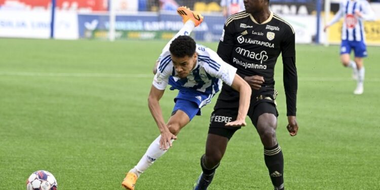 Video: Watch Terry Yegbe force goalkeeper into scoring ‘crazy’ own goal