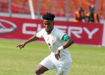 Hearts legend Charles Taylor unimpressed by output of Black Meteors captain Afriyie Barnieh