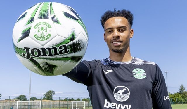 Hibernian coach Lee Johnson delighted to reunite with ‘athletic’ Ghanaian goalkeeper Jojo Wollacott