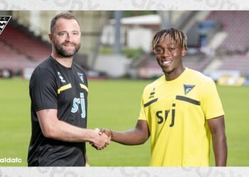 Ghanaian defender Ewan Otoo signs for Dunfermline Athletic