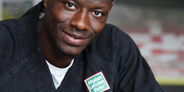 ‘Ragnar Ache is a type of striker that we really wanted to add to our squad’ – Kaiserslautern Managing Director