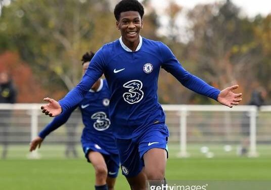 English-born Ghanaian defender Josh Acheampong earns Chelsea scholarship deal