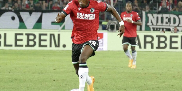  ‘Keep Going’ – Ghanaian defender Derrick Kohn to teammates after Hannover’s defeat to Hamburg